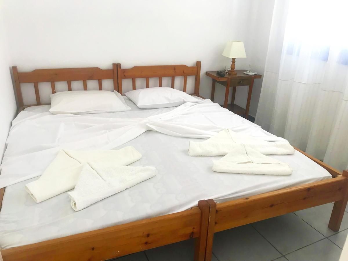 Katerina Beach Rooms Ándros Eksteriør billede